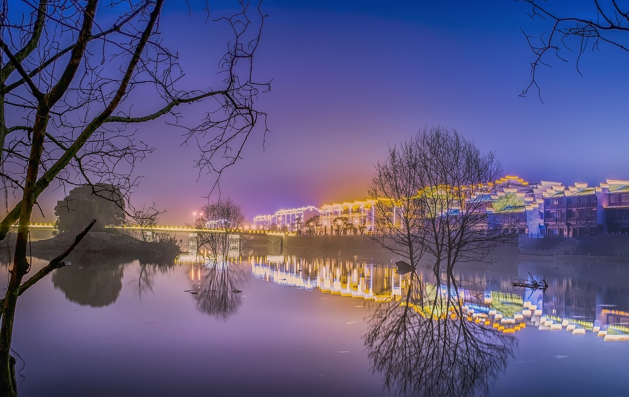常州夜景璀璨闪耀，尽显现代都市魅力新篇章