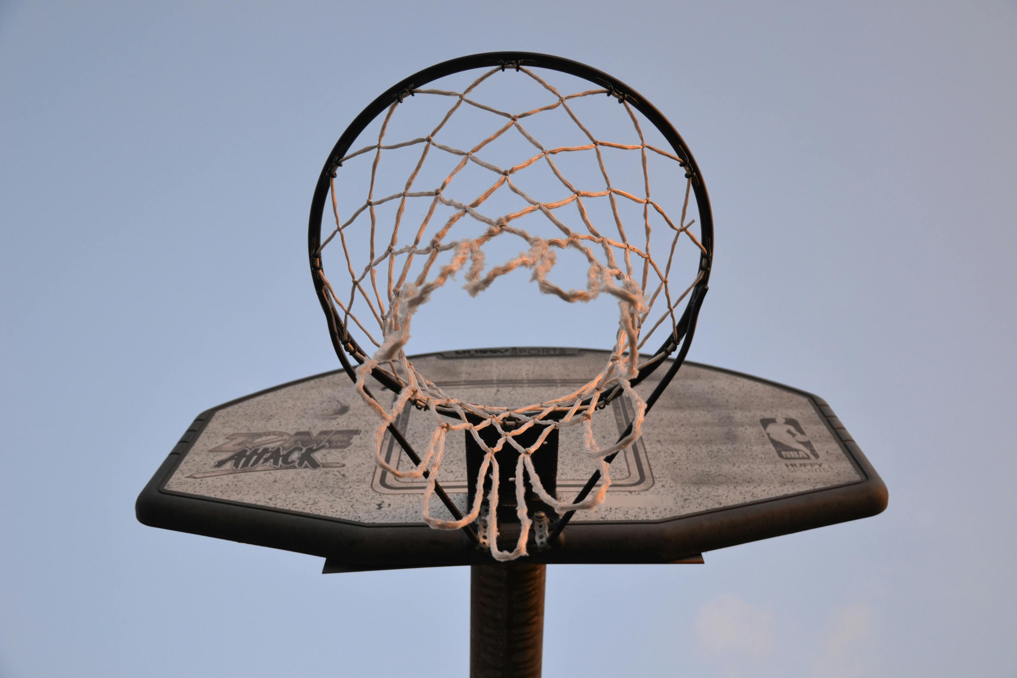 重温经典篮球魅力，NBA比赛回放全解析