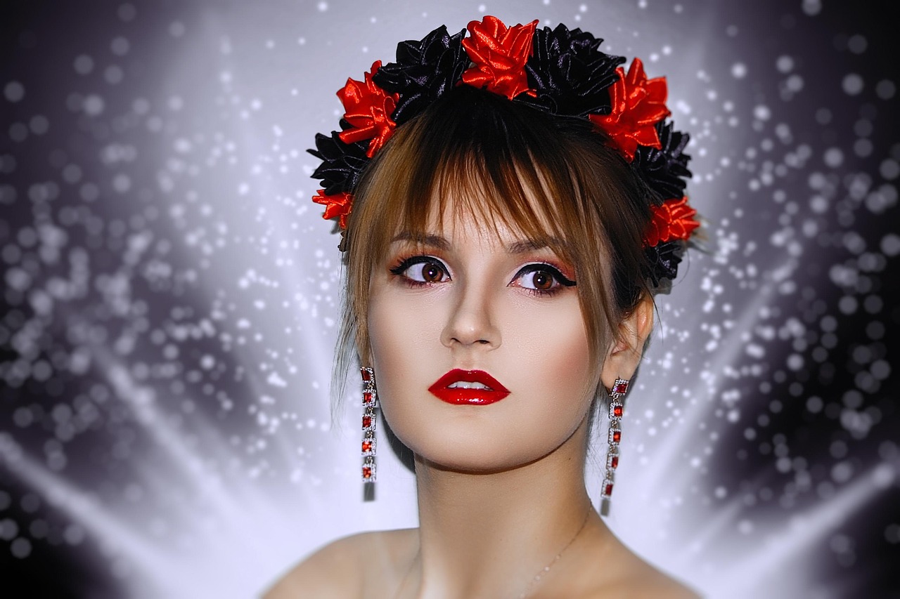 时尚现代美女插画，手绘艺术与魅力的完美融合
