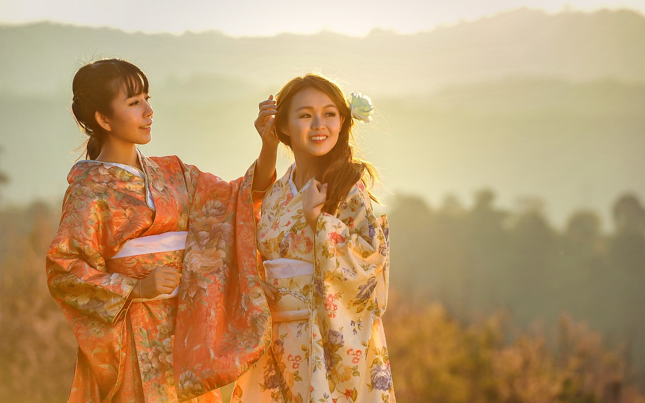 动漫和服少女的传统与现代交融之美，传统与时尚的完美融合